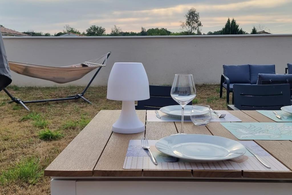 Maison Au Calme Entre Collegues Ou Famille - La Boheme - Holiday home Saint-Seurin-sur-l'Isle