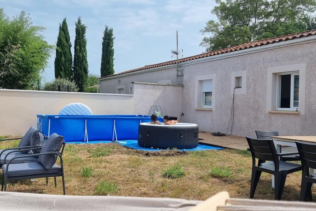 Maison Au Calme Entre Collegues Ou Famille - La Boheme - Holiday home Saint-Seurin-sur-l'Isle